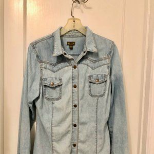 Anthropologie Fei Light Denim Shirt with snaps